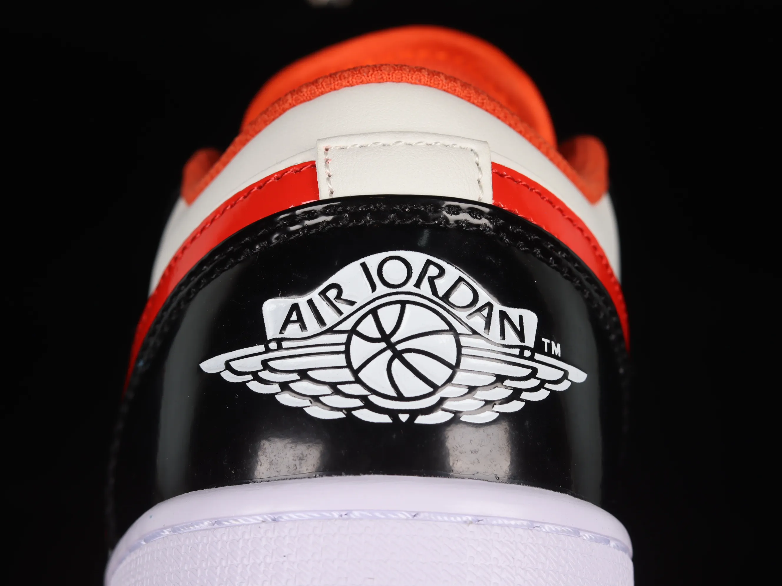 All categories Air Jordan Jordan series basketball shoes Air Jordan 1 Low Z version Air Jordan 1 Low AJ1 Joe 1 patent leather color matching cultural and leisure sports sneakers DV1335-800